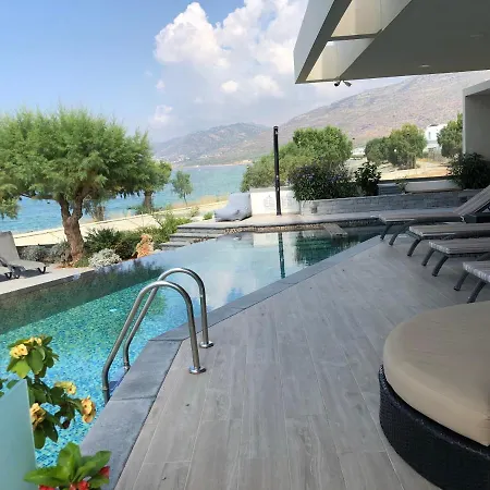 Seafront Luxury Moonlight In South East Crete With Breathtaking Views * Makrýgialos
