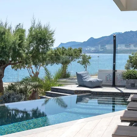 Seafront Luxury Moonlight In South East Crete With Breathtaking Views * Makrýgialos
