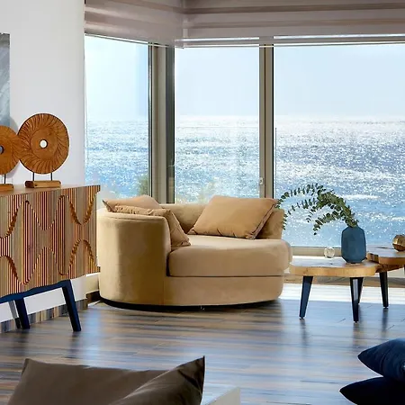 Seafront Luxury Moonlight In South East Crete With Breathtaking Views Makrýgialos