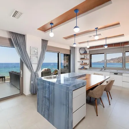 Villa Seafront Luxury Moonlight In South East Crete With Breathtaking Views Makrýgialos