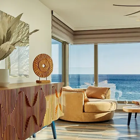 Seafront Luxury Moonlight In South East Crete With Breathtaking Views Makrýgialos