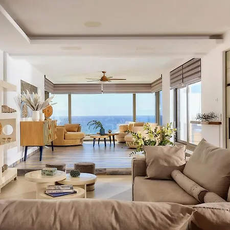 Seafront Luxury Moonlight In South East Crete With Breathtaking Views Makrýgialos